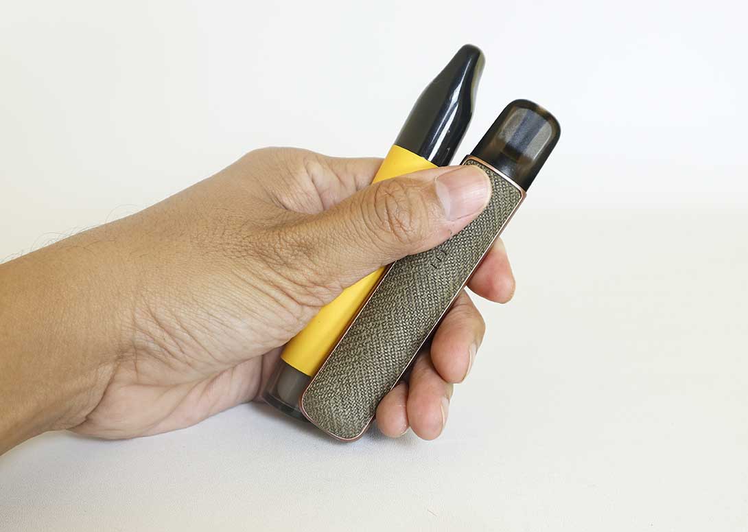 cigarette_électronique_petit_fumeur